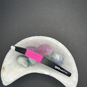 QUO Beauty rubber, grip tweezers